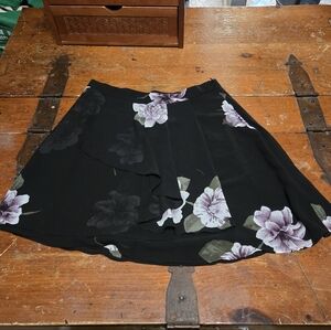 M Dynamite Short Floral Skirt Black with Purple Flowers and Flowy Layers
